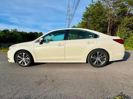 Crystal White Pearl 2015 Subaru Legacy Limited