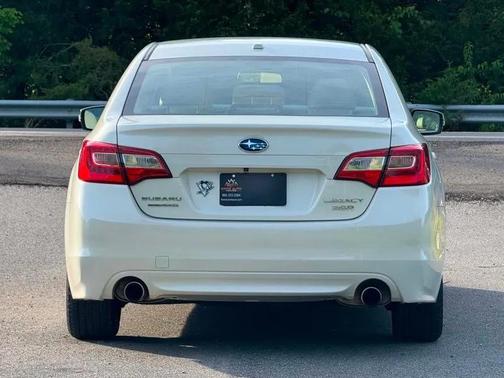 Crystal White Pearl 2015 Subaru Legacy Limited