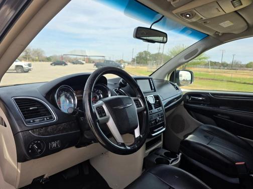 2015 Chrysler Town & Country Touring