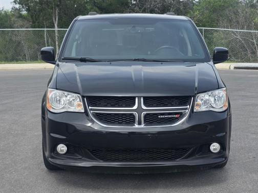 Black Onyx Crystal Pearlcoat 2017 Dodge Grand Caravan SXT