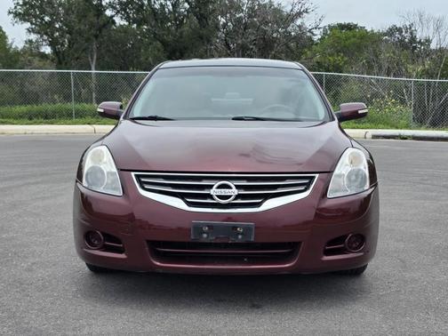 Maroon 2010 Nissan Altima 2.5 SL