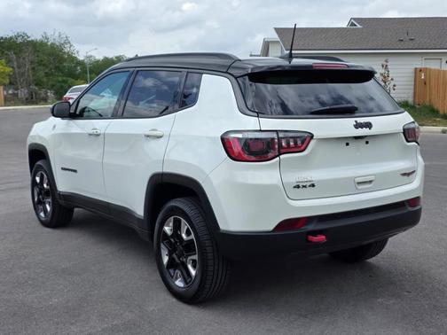 White Clearcoat 2017 Jeep New Compass Trailhawk