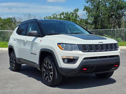 White Clearcoat 2021 Jeep Compass Trailhawk