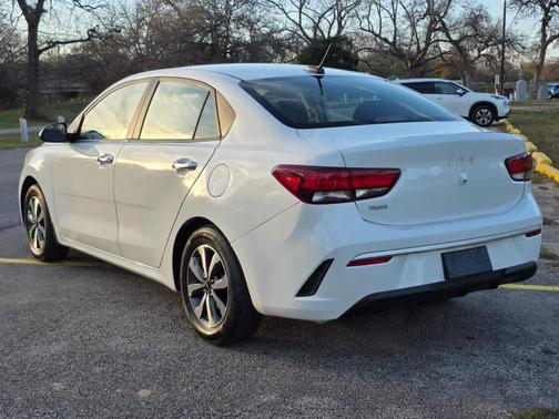 2022 Kia Rio S