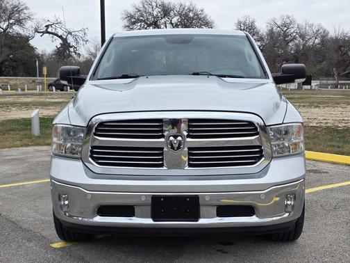 2016 RAM 1500 SLT