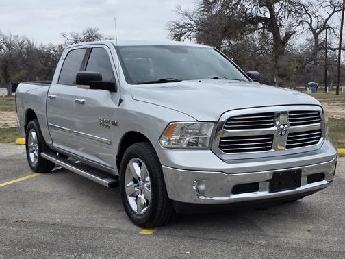 2016 RAM 1500 SLT