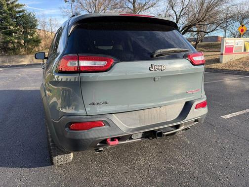 2015 Jeep Cherokee Sport