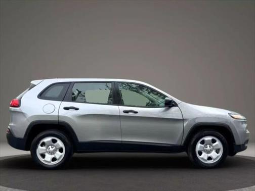 2014 Jeep Cherokee Sport