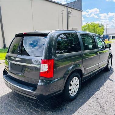 2015 Chrysler Town & Country Touring