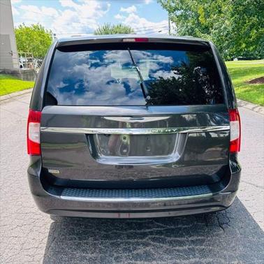 2015 Chrysler Town & Country Touring