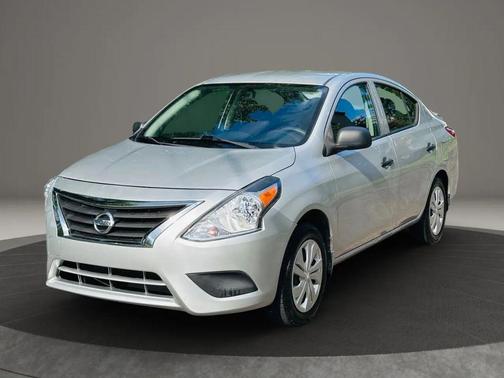 2015 Nissan Versa 1.6 S+