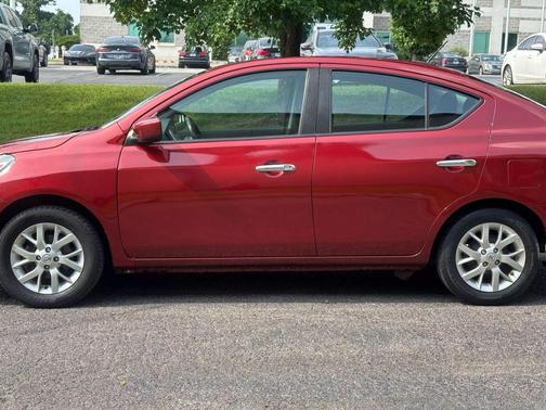 2017 Nissan Versa 1.6 SV