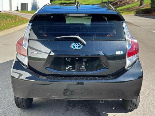 2016 Toyota Prius c Two