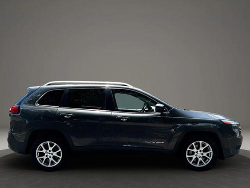 2015 Jeep Cherokee Sport
