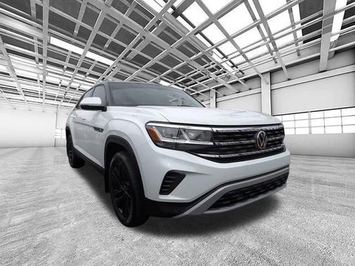 Pure White 2023 Volkswagen Atlas Cross Sport 3.6L V6 SE w/Technology