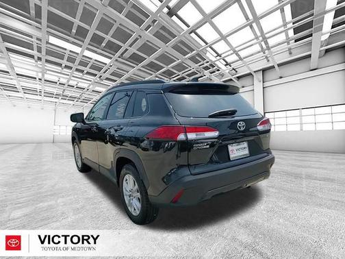 2022 Toyota Corolla Cross LE