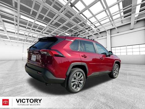 2025 Toyota RAV4 XLE Premium