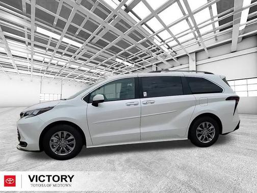 2025 Toyota Sienna XLE 7 Passenger