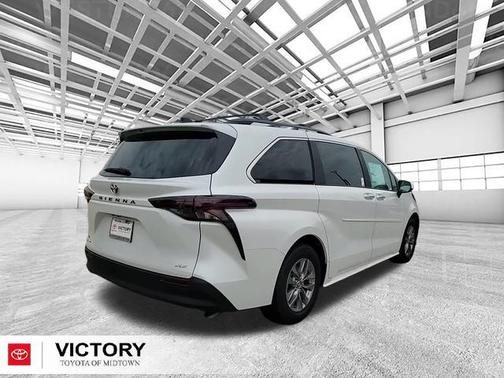 2025 Toyota Sienna XLE 7 Passenger