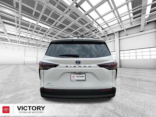 2025 Toyota Sienna XLE 7 Passenger