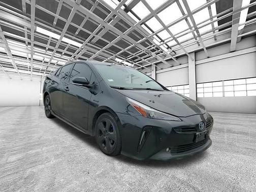 2022 Toyota Prius L