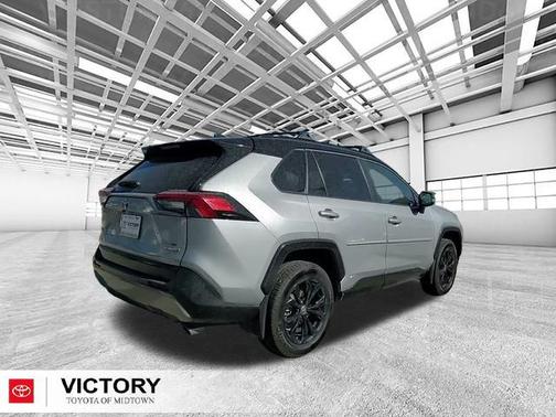 2024 Toyota RAV4 Hybrid SE