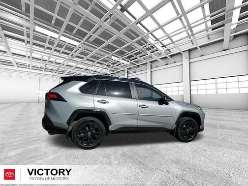 2024 Toyota RAV4 Hybrid SE