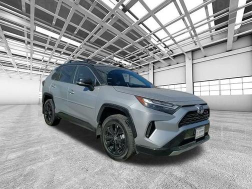 2024 Toyota RAV4 Hybrid SE