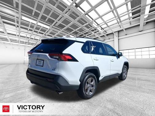 2025 Toyota RAV4 Hybrid LE