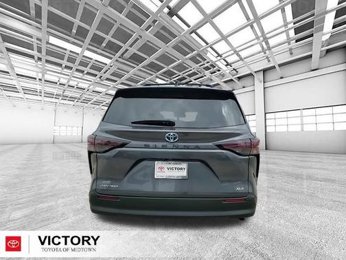 2025 Toyota Sienna XLE 7 Passenger
