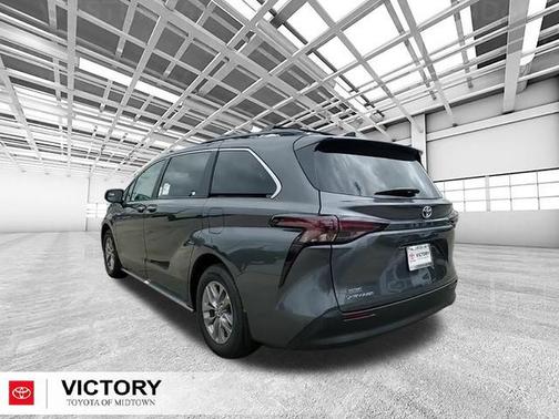 2025 Toyota Sienna XLE 7 Passenger
