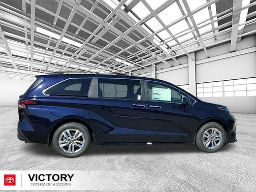 2025 Toyota Sienna XLE