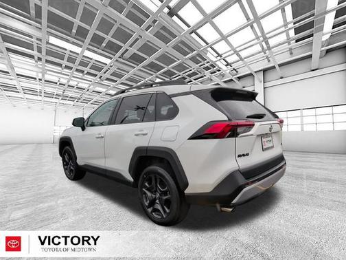 Ice 2024 Toyota RAV4 Adventure