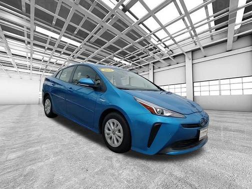 2022 Toyota Prius LE