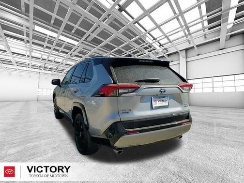 2023 Toyota RAV4 Hybrid SE