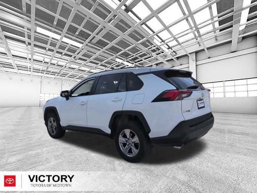 Ice Cap 2023 Toyota RAV4 XLE