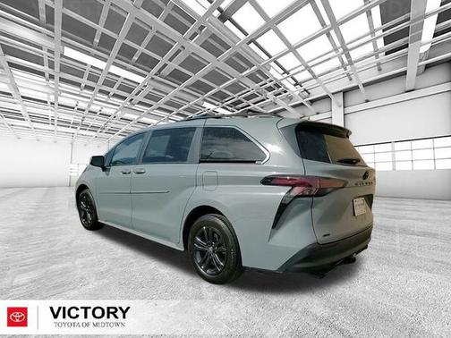 2024 Toyota Sienna Woodland Edition
