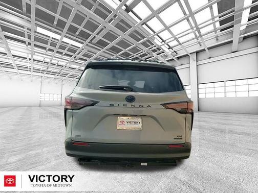 2024 Toyota Sienna Woodland Edition