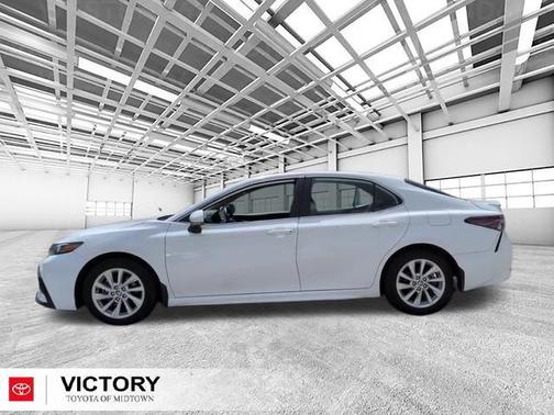Ice Cap 2024 Toyota Camry SE