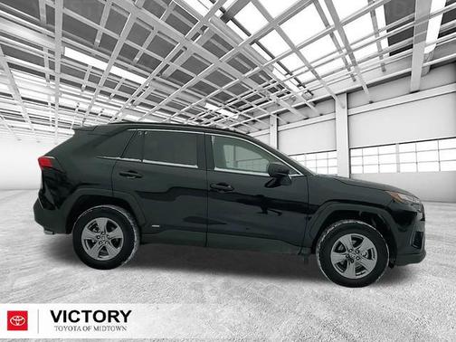 2025 Toyota RAV4 Hybrid LE