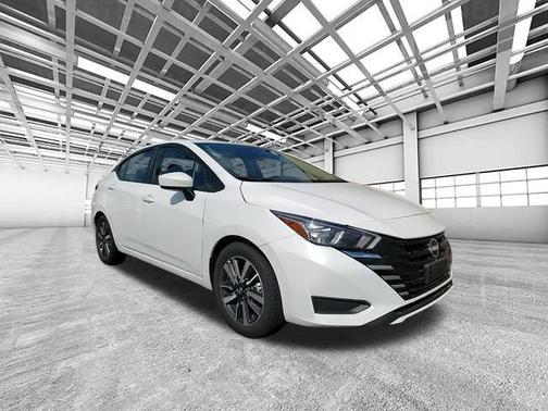 2023 Nissan Versa 1.6 SV