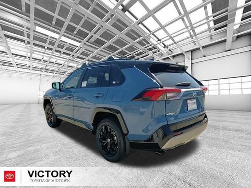 2025 Toyota RAV4 Hybrid SE