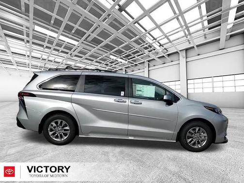 2025 Toyota Sienna XLE 7 Passenger