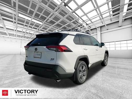 2025 Toyota RAV4 Hybrid XLE