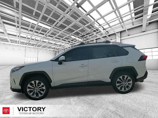 Blizzard Pearl 2022 Toyota RAV4 XLE Premium