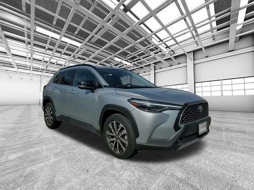 2025 Toyota Corolla Cross XLE