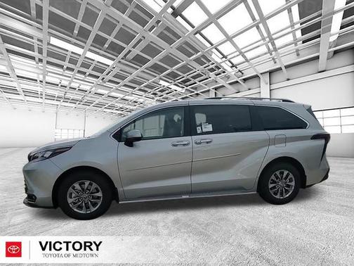 2025 Toyota Sienna XLE