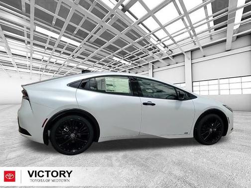 2025 Toyota Prius L