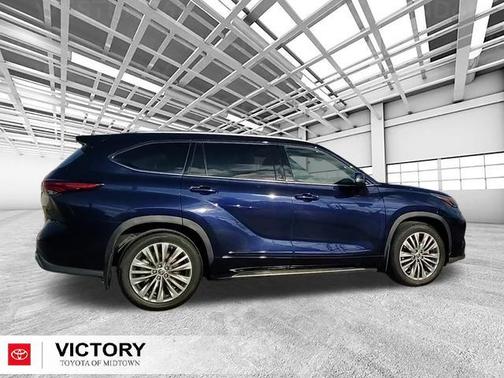 2023 Toyota Highlander Platinum