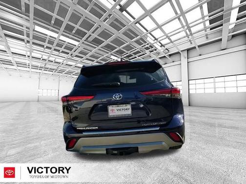 2023 Toyota Highlander Platinum